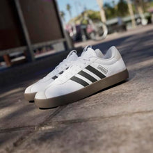 Carica l'immagine nel visualizzatore di Gallery, adidas Donna VL COURT 3.0 SHOES, Cloud white/core black/grey one, 38 EU