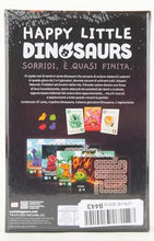 Carica l'immagine nel visualizzatore di Gallery, Asmodee - Happy Little Dinosaurs, Gioco da Tavolo, 2-4 Giocatori, 8+ Anni, Edizione In Italiano