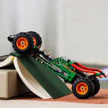 Carica l'immagine nel visualizzatore di Gallery, LEGO Technic Monster Jam Dragon, Set Monster Truck 2 in 1 con Pull-Back, Auto Offroad e Macchina Giocattolo Buggy, Giochi per Bambini e Bambine 42149