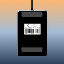 Carica l'immagine nel visualizzatore di Gallery, Cryptnox Lettore di Smart Card senza contatto – Conforme ISO 14443 e Mifare® | Connettività USB Type-C e Type-A | Autenticazione sicura per pagamenti elettronici, e-commerce, controllo accessi e altro