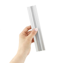 Carica l'immagine nel visualizzatore di Gallery, D.RECT Righello in Alluminio | Righello Lunghezza 20 cm | Righello con Impugnatura | Resistente alla Rottura | per Scuola, Ufficio, Casa | Argento