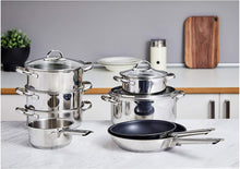 Carica l'immagine nel visualizzatore di Gallery, Amazon Basics 11 Pezzi Set di Pentole a Induzione - Acciaio Inox, con Coperchi, Argento