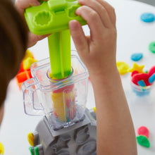 Carica l'immagine nel visualizzatore di Gallery, Play-Doh, playset Swirlin' Smoothies con frullatore Giocattolo