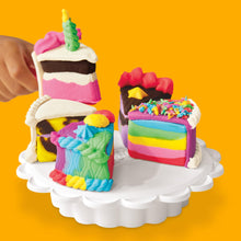 Carica l'immagine nel visualizzatore di Gallery, Hasbro Play-Doh, Playset Super Fetta di Torta, Arti e Mestieri Creativi per Bambini e Bambine dai 3 Anni in Su, Include 11 Vasetti di Pasta Modellabile e Accessori