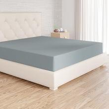 Carica l'immagine nel visualizzatore di Gallery, Amazon Basics Lenzuolo con angoli Matrimoniale, 180 x 200 x 30 cm, in 100% Microfibra con altezza da 30cm, Blu Spa