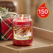 Carica l'immagine nel visualizzatore di Gallery, YANKEE CANDLE Candele In Giara, Cannelle Scintillante, Grande