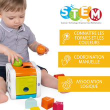Carica l'immagine nel visualizzatore di Gallery, Chicco Cubo Incastra e Martella 2 in 1, Gioco Educativo per Bambini 10 Mesi - 3 Anni, con 4 Forme Geometriche, 2 Sfere e Martello Giocattolo, Multiattività