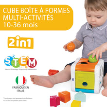 Carica l'immagine nel visualizzatore di Gallery, Chicco Cubo Incastra e Martella 2 in 1, Gioco Educativo per Bambini 10 Mesi - 3 Anni, con 4 Forme Geometriche, 2 Sfere e Martello Giocattolo, Multiattività