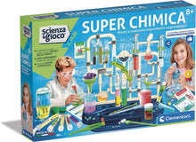 Carica l'immagine nel visualizzatore di Gallery, Clementoni- Scienza&amp;Gioco La Chimica Sorprendente, 8+ Anni, Multicolore
