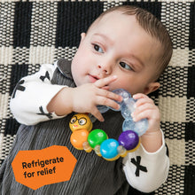 Carica l'immagine nel visualizzatore di Gallery, Baby Einstein Teether-pillar Massaggiagengive e Sonaglio e Brivido Giocattolo da dentizione, età 3 mesi +