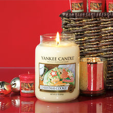 Carica l'immagine nel visualizzatore di Gallery, Yankee Candle Candela profumata in giara grande, Biscotto di Natale, Durata Fino a 150 Ore
