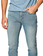 Carica l'immagine nel visualizzatore di Gallery, Amazon Essentials Jeans Slim Fit Uomo, delavé Chiaro, 38W / 32L