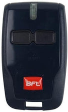 Carica l'immagine nel visualizzatore di Gallery, Telecomando per portone BFT Mitto B RCB2.