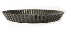 Carica l'immagine nel visualizzatore di Gallery, Dr. Oetker Cameo-Stampo per crostata ø 28 cm Tradition (Colore: Nero),...
