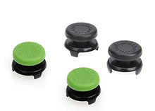 Carica l'immagine nel visualizzatore di Gallery, AmazonBasics, Copri levetta per controller Xbox One | 4 pezzi, Nero e verde