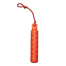 Carica l'immagine nel visualizzatore di Gallery, KONG - Dog Training Dummy - Gioco galleggiante per il riporto e...