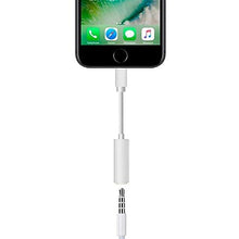 Carica l'immagine nel visualizzatore di Gallery, Apple Adattatore da Lightning a jack cuffie (3,5 mm)