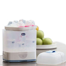 Carica l'immagine nel visualizzatore di Gallery, Chicco SterilNatural Sterilizzatore 2 in 1, Per 6 Biberon di 330 ml, Bianco