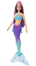 Carica l'immagine nel visualizzatore di Gallery, Barbie - Dreamtopia Sirena Bambola capelli viola con coda blu e viola sfumati e coroncina, Giocattolo per Bambini 3+ Anni, HGR10