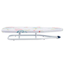 Carica l'immagine nel visualizzatore di Gallery, Amazon Basics - Asse da stiro da tavolo, 77 x 29 cm, Bianco, Floreale