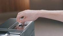 Carica l'immagine nel visualizzatore di Gallery, Philips Accessori Caffè CA6704/10 Pastiglie rimuovi grassi, 6 pezzi