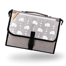 Carica l'immagine nel visualizzatore di Gallery, Fasciatoio Portatile Pieghevole - BABYTREASURE - Tracolla e Volume "FAI... - Ilgrandebazar
