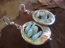 Carica l'immagine nel visualizzatore di Gallery, ✿ ASIMMETRICO in ICE BLUE ✿ Orecchini con Corallo (292)