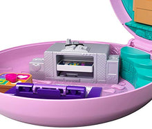 Carica l'immagine nel visualizzatore di Gallery, Polly Pocket- Cofanetto Pigiama Party, con 2 Mini Bambole, Un Veicolo e... - Ilgrandebazar