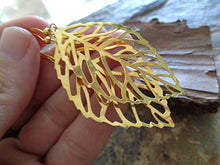 Carica l'immagine nel visualizzatore di Gallery, ✿ VINE FILIGRANA A FOGLIA LUNGA IN ORO - CINTURINI PELLE ✿ orecchini in...