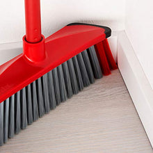 Carica l'immagine nel visualizzatore di Gallery, Vileda 3Action Scopa per Interni, con 3 Diverse Setole, Cattura Rosso-grigio - Ilgrandebazar