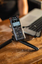 Carica l'immagine nel visualizzatore di Gallery, TASCAM DR-05X - Registratore audio stereo portatile professionale con - Ilgrandebazar