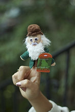 Carica l'immagine nel visualizzatore di Gallery, Unemployed Philosophers Guild Leonardo da Vinci Finger Puppet multicoloured - Ilgrandebazar
