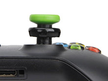 Carica l'immagine nel visualizzatore di Gallery, AmazonBasics, Copri levetta per controller Xbox One | 4 pezzi, Nero e verde