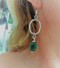 Carica l'immagine nel visualizzatore di Gallery, ✿ LONG OVAL &amp; GREEN ROUND STONE ✿ Orecchini etnici con ganci lunghi decorati