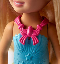 Carica l'immagine nel visualizzatore di Gallery, Barbie Chelsea Moda da Favola con Una Bambolina e 3 Look Multicolore - Ilgrandebazar