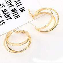 Carica l'immagine nel visualizzatore di Gallery, Orecchini a cerchio in argento Sterling 925 a forma di Tre Cerchi Dorati.