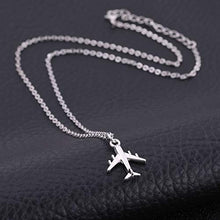 Carica l'immagine nel visualizzatore di Gallery, LIKGREAT Tiny Jet Plane Airplane Ciondolo Collana per Volo Hostess Traveler - Ilgrandebazar