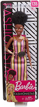 Carica l'immagine nel visualizzatore di Gallery, Barbie- Fashionistas Bambola con Vitiligine e Capelli Ricci Castani e... - Ilgrandebazar