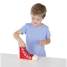 Carica l'immagine nel visualizzatore di Gallery, Melissa &amp; Doug 13018 - Scarpa con Lacci in Legno - Ilgrandebazar