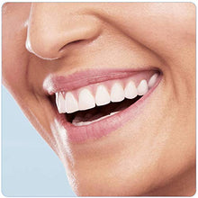 Carica l'immagine nel visualizzatore di Gallery, Oral-B Spazzolino Elettrico Ricaricabile PRO 600 CrossAction, 1 Cross Action
