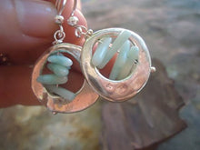 Carica l'immagine nel visualizzatore di Gallery, ✿ ASIMMETRICO in ICE BLUE ✿ Orecchini con Corallo (292)
