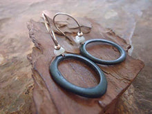 Carica l'immagine nel visualizzatore di Gallery, ORECCHINI TRIBALI tagua - grandi ganci &amp; Stones
