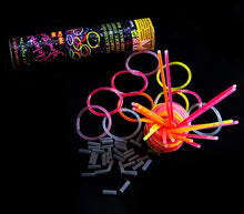 Carica l'immagine nel visualizzatore di Gallery, Adelama Braccialetti Luminosi Fluorescenti Fluo per Feste Glowstick Party... - Ilgrandebazar