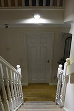 Carica l'immagine nel visualizzatore di Gallery, Auraglow Luce LED di Sicurezza A Batteria Ad Attivazione Con Movimento Weiss - Ilgrandebazar