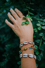 Carica l'immagine nel visualizzatore di Gallery, Braccialetto di perle da donna con tartaruga, Made by Nami, ciondolo,... - Ilgrandebazar