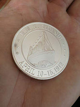 Carica l'immagine nel visualizzatore di Gallery, Moneta da collezione Titanic bianca commemorativa e