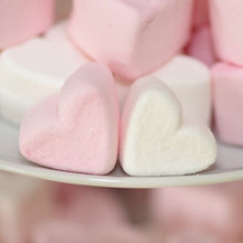 Carica l'immagine nel visualizzatore di Gallery, WeddingTree Cuori di marshmallow 1 kg - dolci morbidi per San Valentino o...