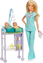 Carica l'immagine nel visualizzatore di Gallery, Barbie Playset Pediatra, Bambola con Capelli Biondi, Accessori a Tema, Set... - Ilgrandebazar