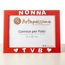 Carica l'immagine nel visualizzatore di Gallery, Cornici Rossa per foto in legno con la scritta Nonna TVB e decorata con... - Ilgrandebazar