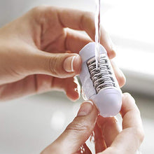 Carica l'immagine nel visualizzatore di Gallery, Philips BRE225/00 Satinelle Essential Epilatore Elettrico Compatto,...